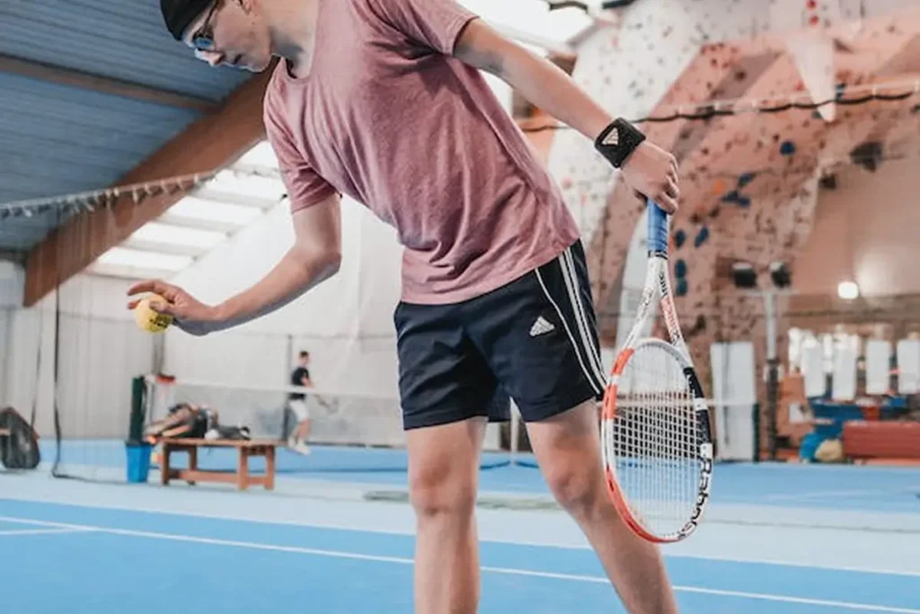 Videa, kde tenisté předvádějí neuvěřitelné kousky, nejsou jen efektní podívanou pro sociální sítě. Jsou to momenty, kdy se sport na chvíli mění v čisté umění.